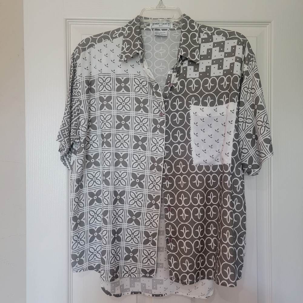 Lord Isascs Women's Short-Sleeved Button-Down Blouse Size M